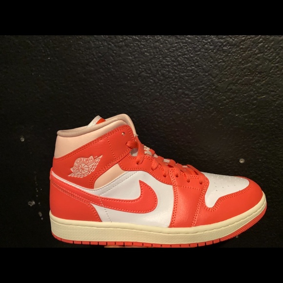 Air Jordan mid - Picture 2 of 3